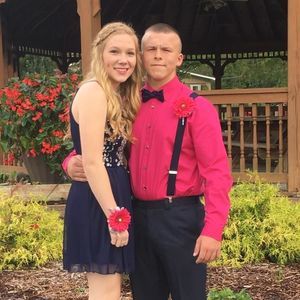 Meet your Posher, Gregory